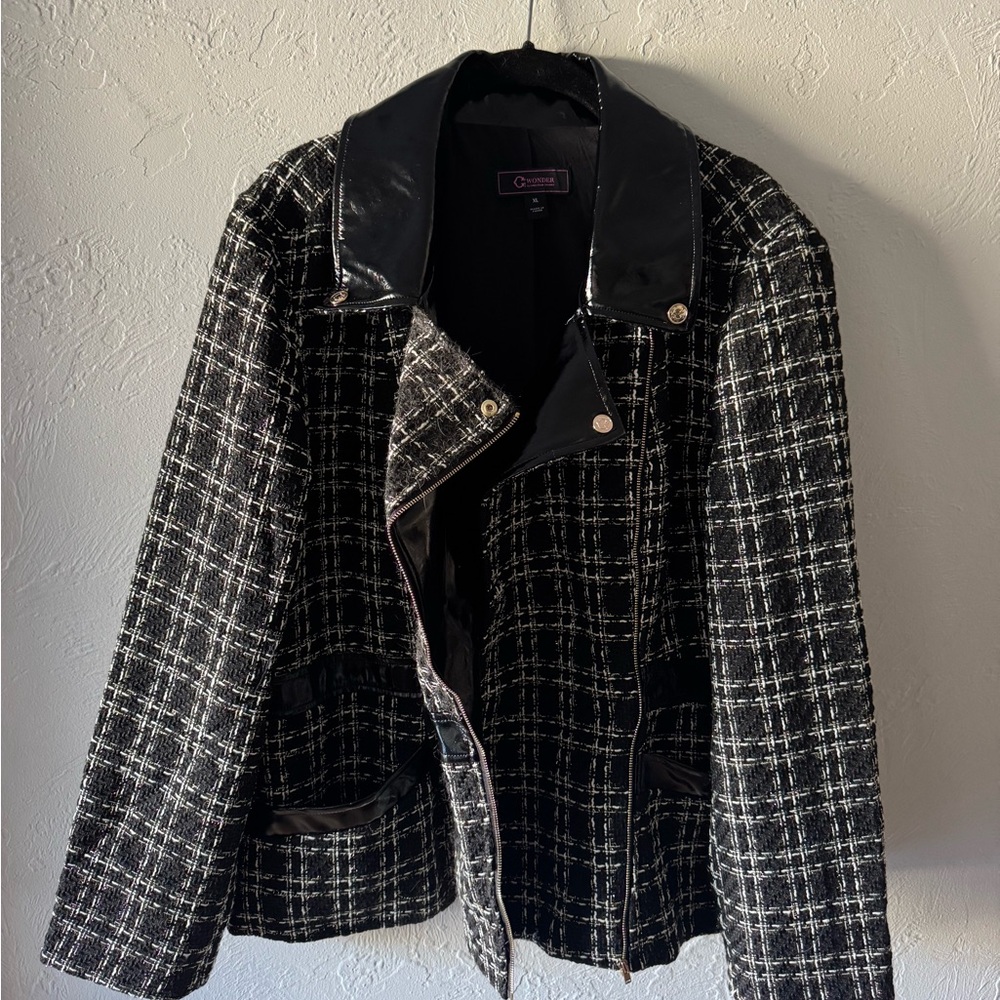 C. Wonder Black and White Checkered Blazer